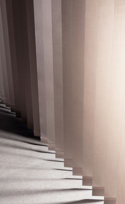 Sistemas de bandas verticales, SG 2910, Multi Visio, Gerrards Cross, London, United Kingdom