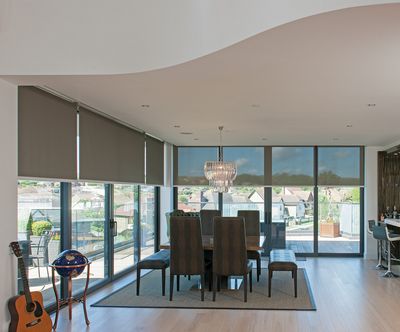 Sistemas de enrollables, SG 4970, Triscreen 1-5%, Room shot "The Point", Broadstairs, United Kingdom