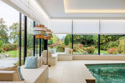 Systèmes rideaux drapés, SG 2360, Colorama 2, Villa at the lake, Lucerne, Switzerland