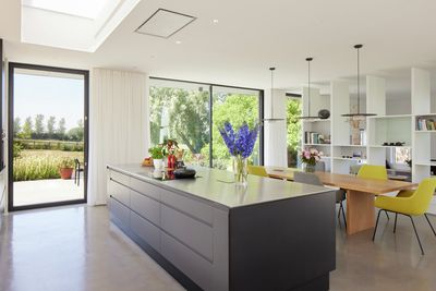 Tringle à rideaux tirage main, SG 6243, Colorama 2, Manor Farm, Suffolk, United Kingdom