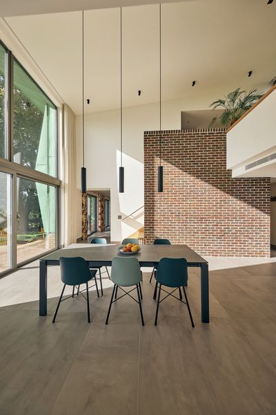 Sistemas de rieles de cortinas eléctricos, SG 5600, Colorama 1 Multicolour, Copper Bottom, Oxford, United Kingdom