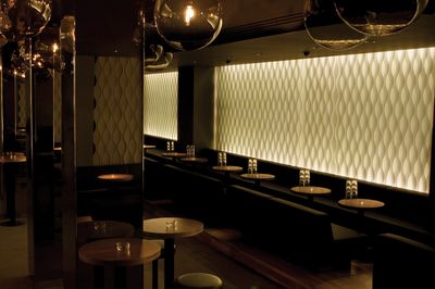 Sistemas de bandas verticales, SG 2910, Multi Visio, Room shot "Amber Club", Zurich, Switzerland, Vertical Waves