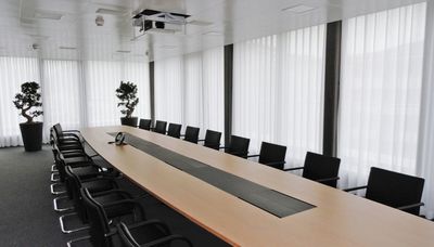 Sistemas de rieles, SG 6010, Colorama 2, Room shot "Liebherr", Nussbaumen, Switzerland, Wave