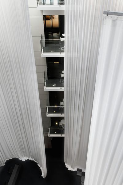 Sistemas de rieles, SG 6970, Colorama 2, Havas Village, Lisbon, Portugal