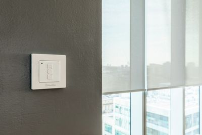 Sistemas de enrollables, SG 4960, Versascreen 1-10%, Virgin Money, Glasgow, Scotland, United Kingdom