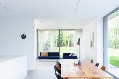 Sistemas de bandas verticales, SG 2910, Multi Visio, Gerrards Cross, London, United Kingdom