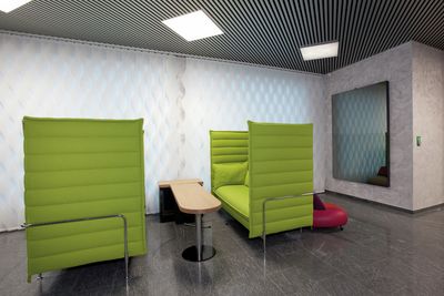 Sistemas de bandas verticales, SG 2810, Multi Visio, Raiffeisen, Schötz, Switzerland, Vertical Waves