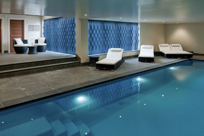 Systèmes de rideaux à bandes verticales, SG 2910, Multi Visio, Room shot "Rawsons Retreat", Kent, United Kingdom, Vertical Waves